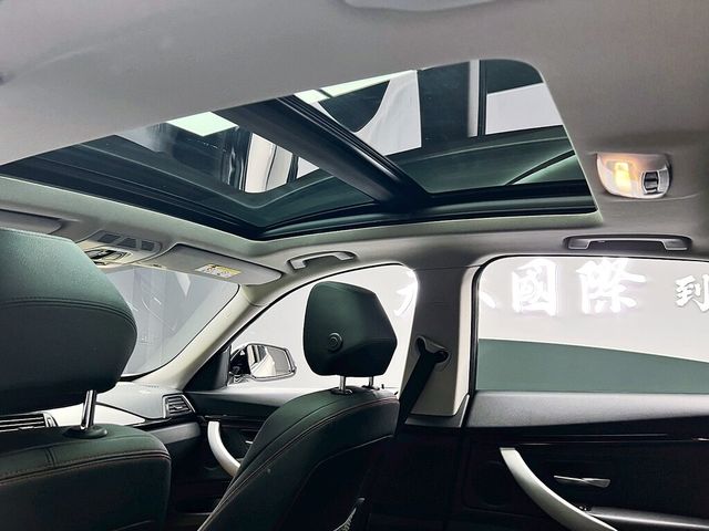 BMW寶馬 320 GT  第9張相片