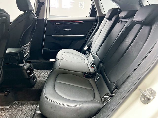 BMW寶馬 225I  第13張相片