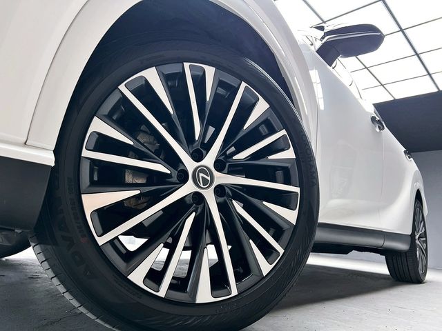 LEXUS凌志 RX350H  第8張相片