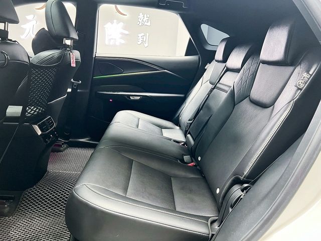 LEXUS凌志 RX350H  第13張相片