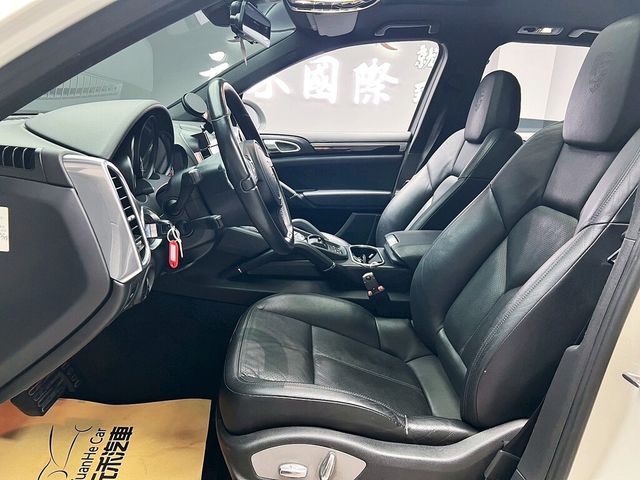 PORSCHE保時捷 CAYENNE  第11張相片