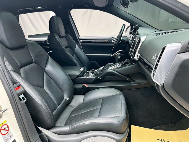 PORSCHE保時捷 CAYENNE  第12張相片