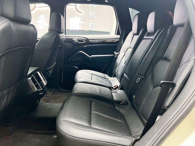 PORSCHE保時捷 CAYENNE  第13張相片