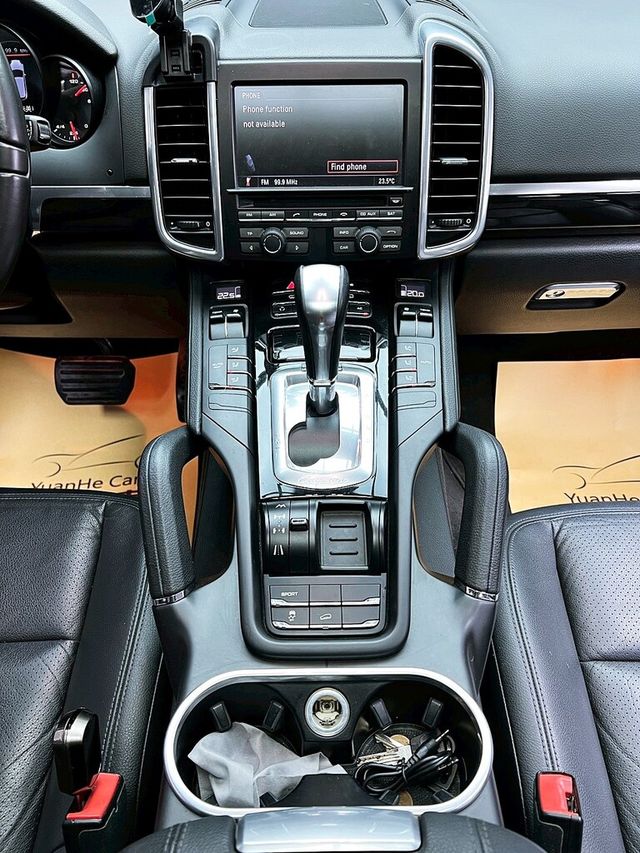 PORSCHE保時捷 CAYENNE  第16張相片