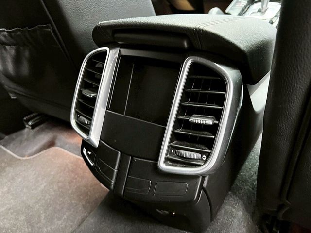 PORSCHE保時捷 CAYENNE  第17張相片