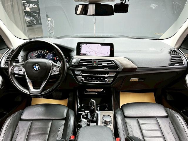 BMW寶馬 X3  第9張相片