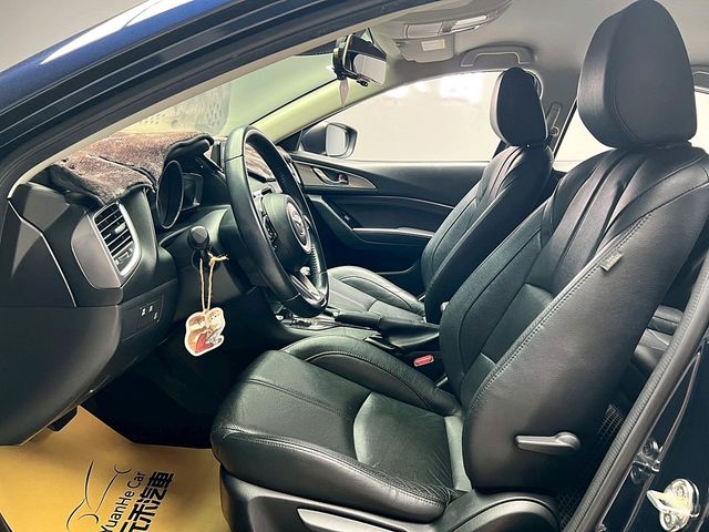 MAZDA馬自達 MAZDA 3  第11張相片