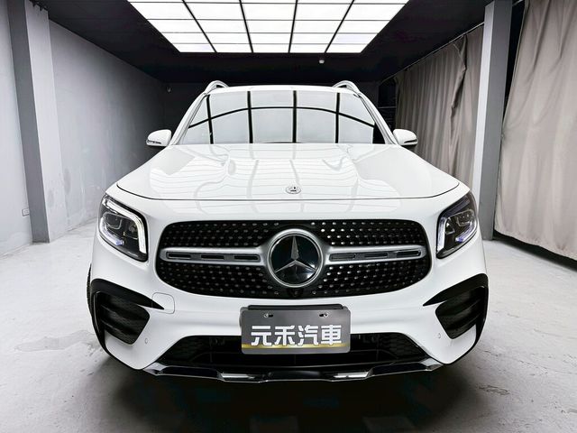 M-BENZ賓士 GLB200  第2張相片