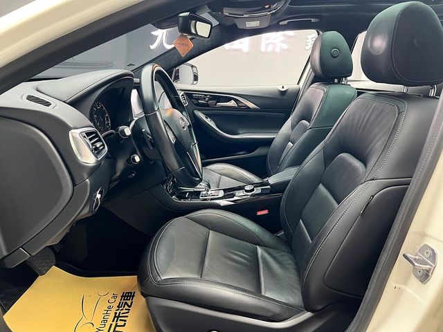 INFINITI無限 Q30  第11張相片