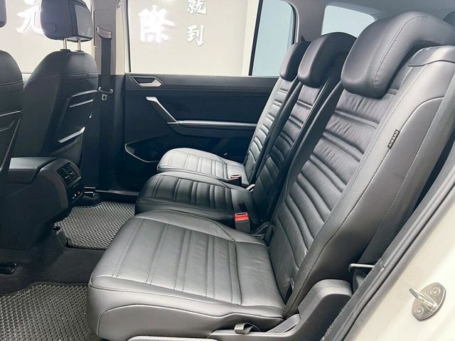 VOLKSWAGEN福斯 TOURAN  第13張相片
