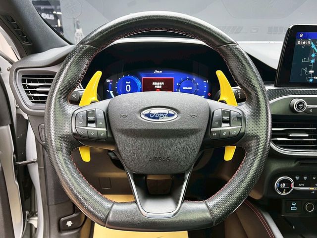 FORD福特 KUGA  第15張相片