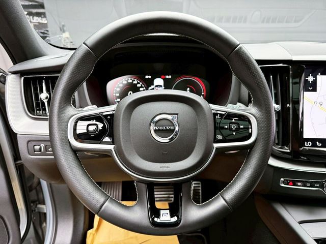 VOLVO富豪 XC60  第15張相片