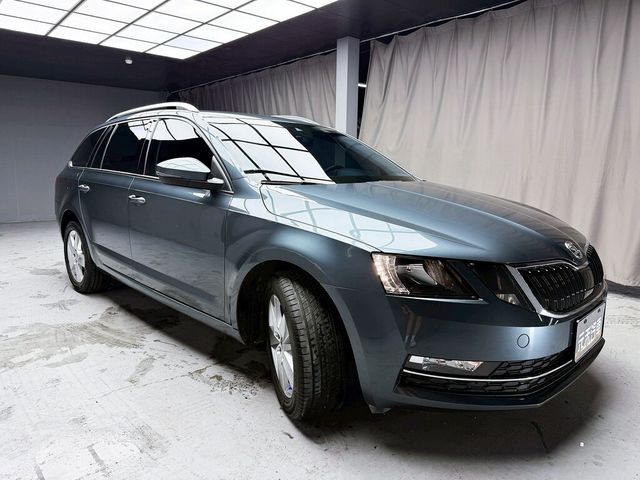 SKODA司科達 OCTAVIA COMBI  第3張相片