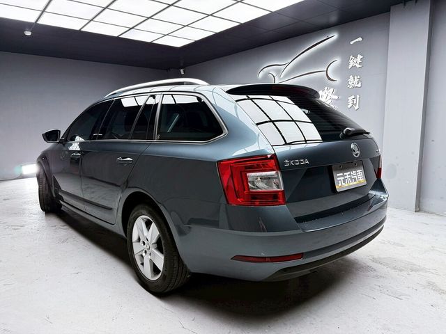 SKODA司科達 OCTAVIA COMBI  第4張相片