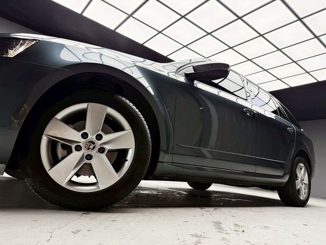 SKODA司科達 OCTAVIA COMBI  第8張相片