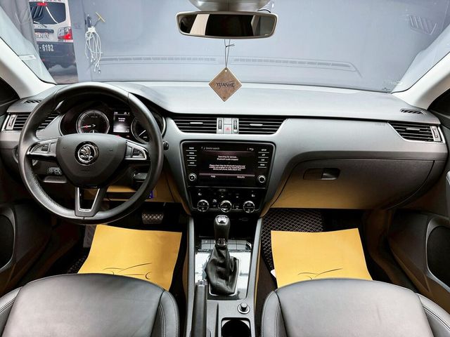 SKODA司科達 OCTAVIA COMBI  第9張相片