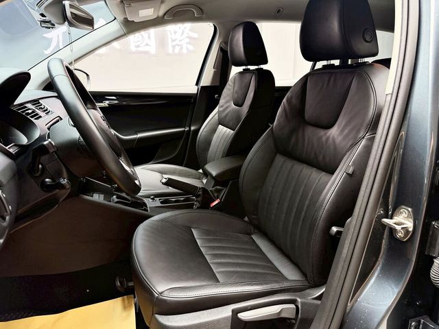 SKODA司科達 OCTAVIA COMBI  第11張相片