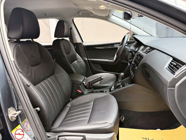 SKODA司科達 OCTAVIA COMBI  第12張相片