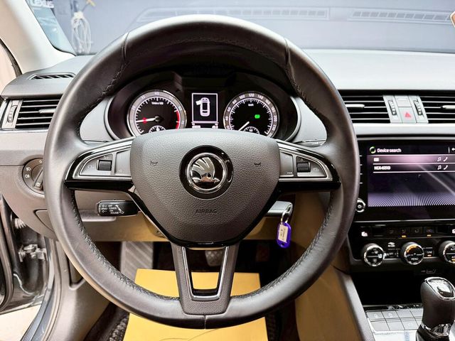 SKODA司科達 OCTAVIA COMBI  第15張相片