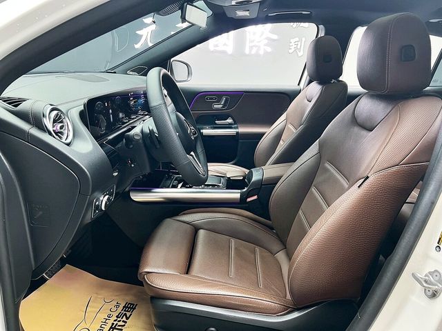 M-BENZ賓士 GLA250  第11張相片