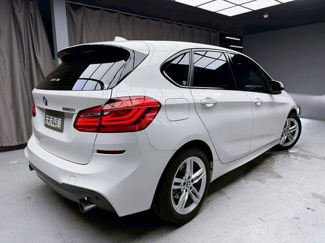 BMW寶馬 220I  第6張相片