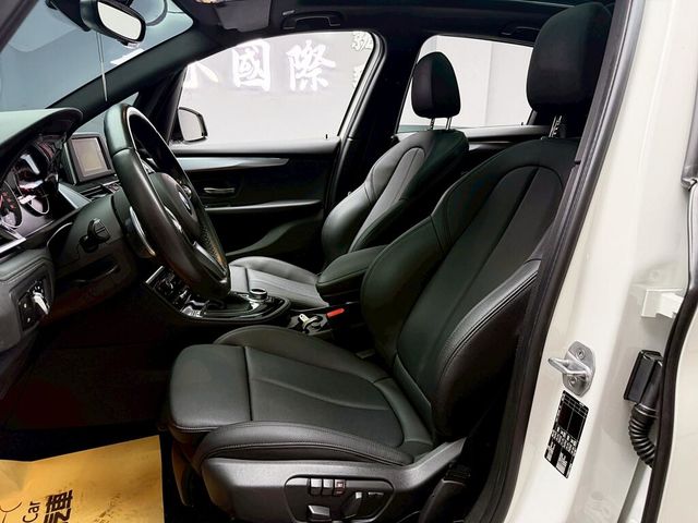 BMW寶馬 220I  第11張相片