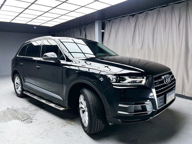 AUDI奧迪 Q7  第3張相片