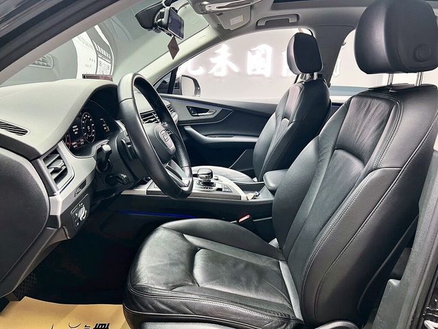 AUDI奧迪 Q7  第11張相片