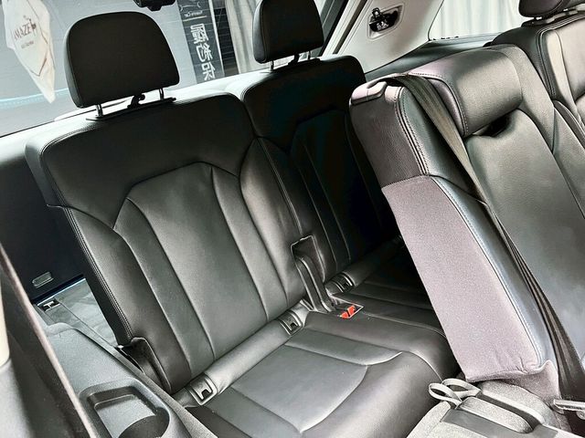 AUDI奧迪 Q7  第15張相片