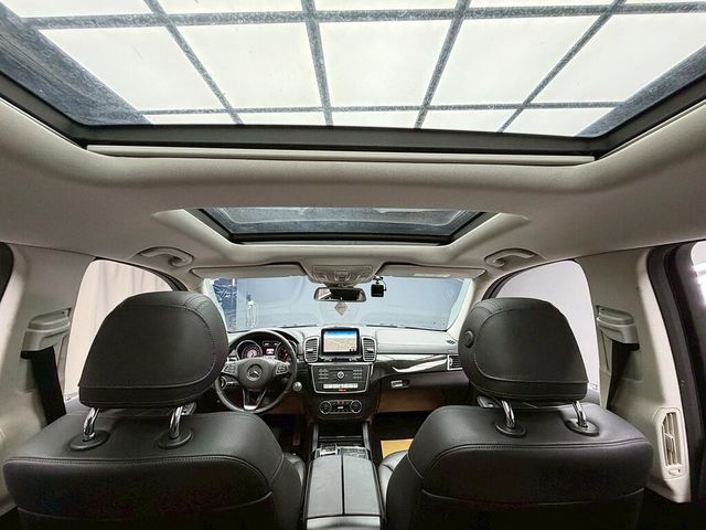 M-BENZ賓士 GLS 350D  第9張相片