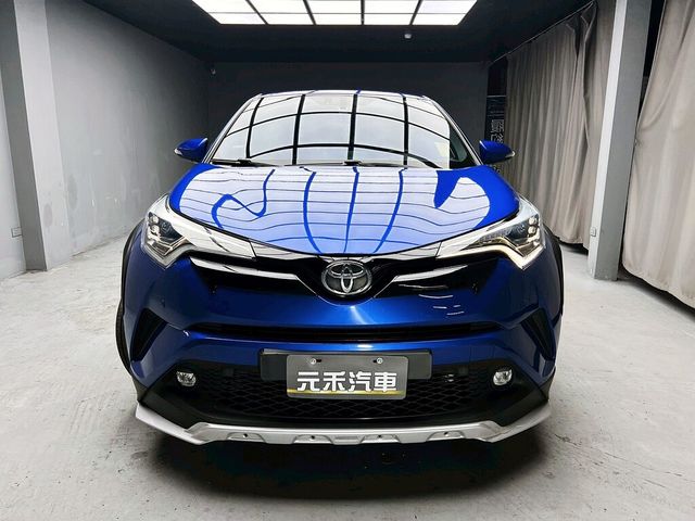 TOYOTA豐田 C-HR  第2張相片