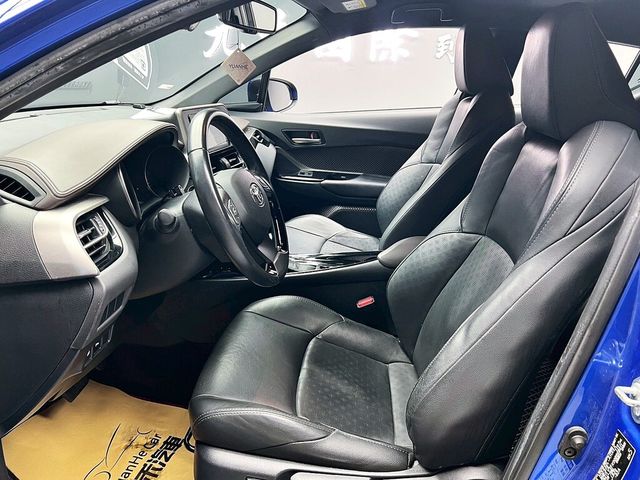 TOYOTA豐田 C-HR  第11張相片