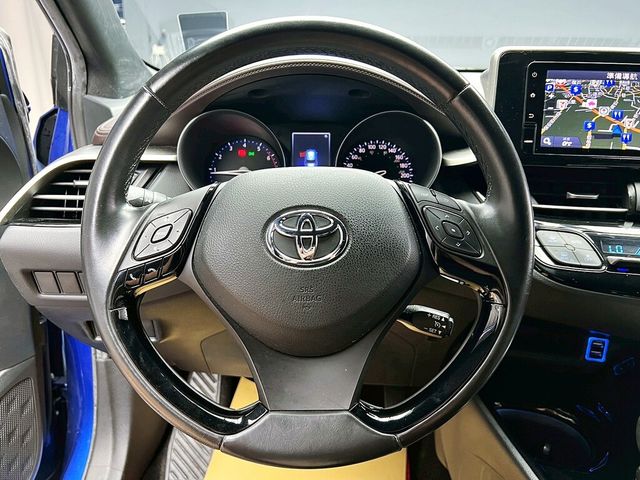 TOYOTA豐田 C-HR  第15張相片