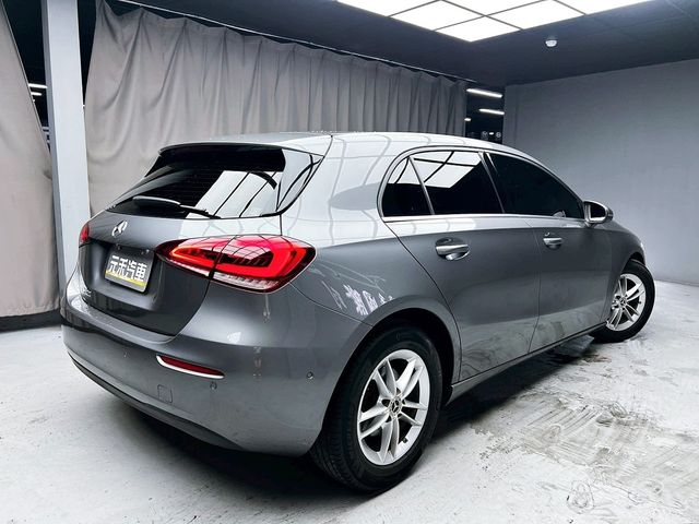 M-BENZ賓士 A180  第6張相片