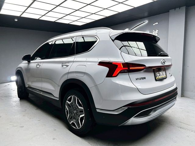 HYUNDAI現代 SANTA FE  第4張相片