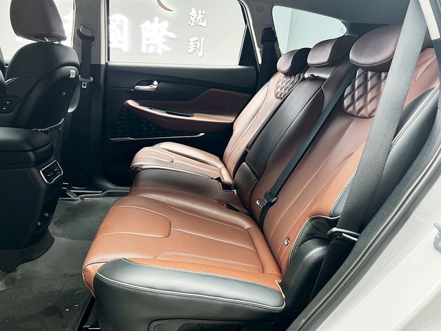 HYUNDAI現代 SANTA FE  第13張相片