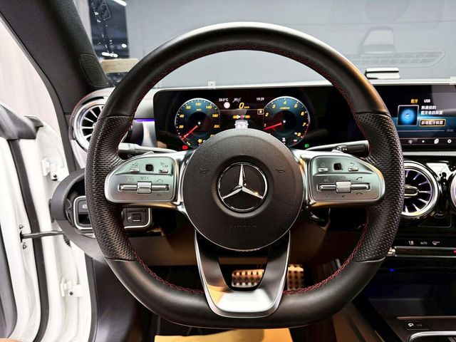 M-BENZ賓士 CLA250 4MATIC  第15張相片