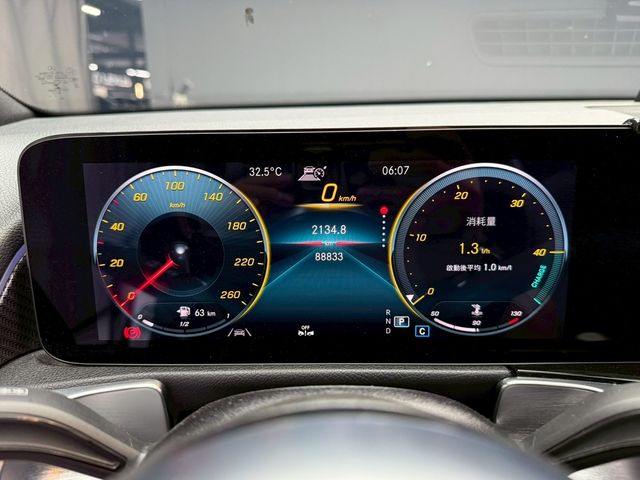 M-BENZ賓士 GLB250  第10張相片