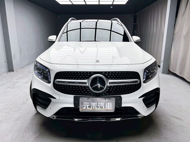 M-BENZ賓士 GLB250  第2張相片