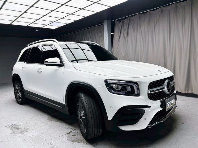 M-BENZ賓士 GLB250  第3張相片