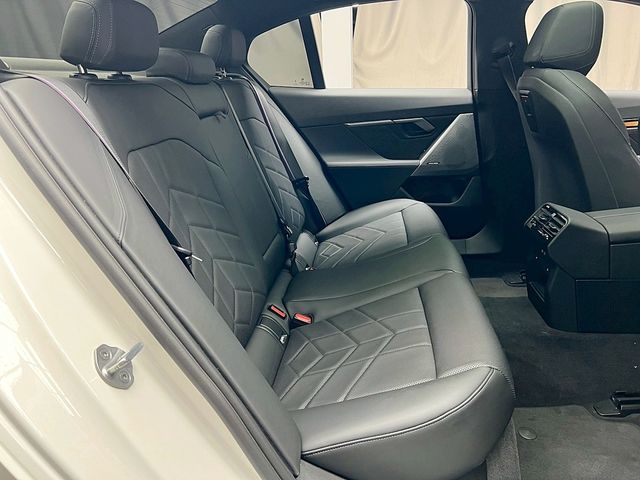BMW寶馬 520I  第14張相片