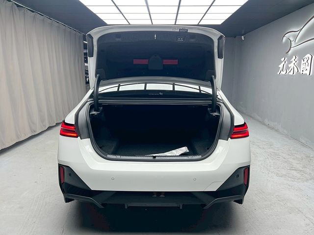 BMW寶馬 520I  第20張相片