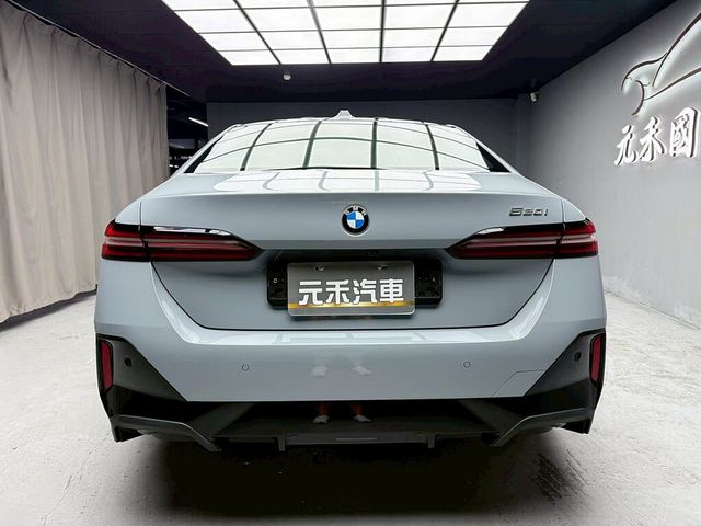 BMW寶馬 520I  第5張相片