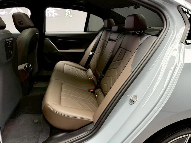 BMW寶馬 520I  第13張相片