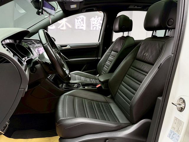 VOLKSWAGEN福斯 TOURAN  第11張相片