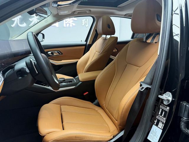 BMW寶馬 320I  第11張相片
