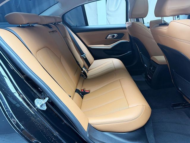 BMW寶馬 320I  第14張相片