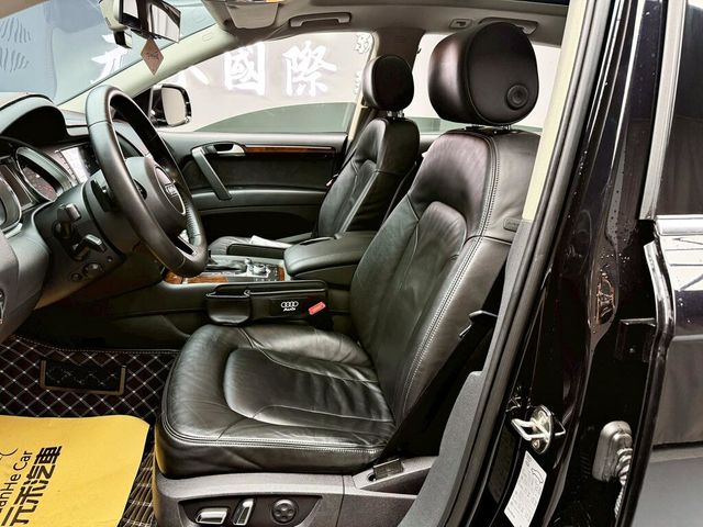 AUDI奧迪 Q7  第11張相片