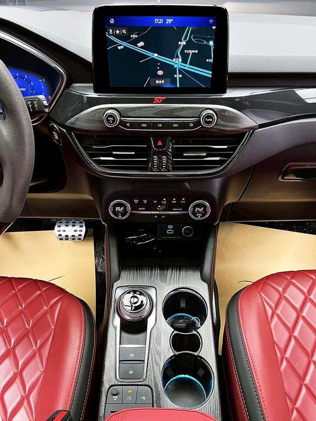 FORD福特 KUGA  第16張相片