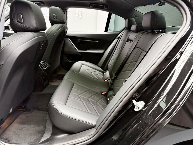 BMW寶馬 520I  第13張相片
